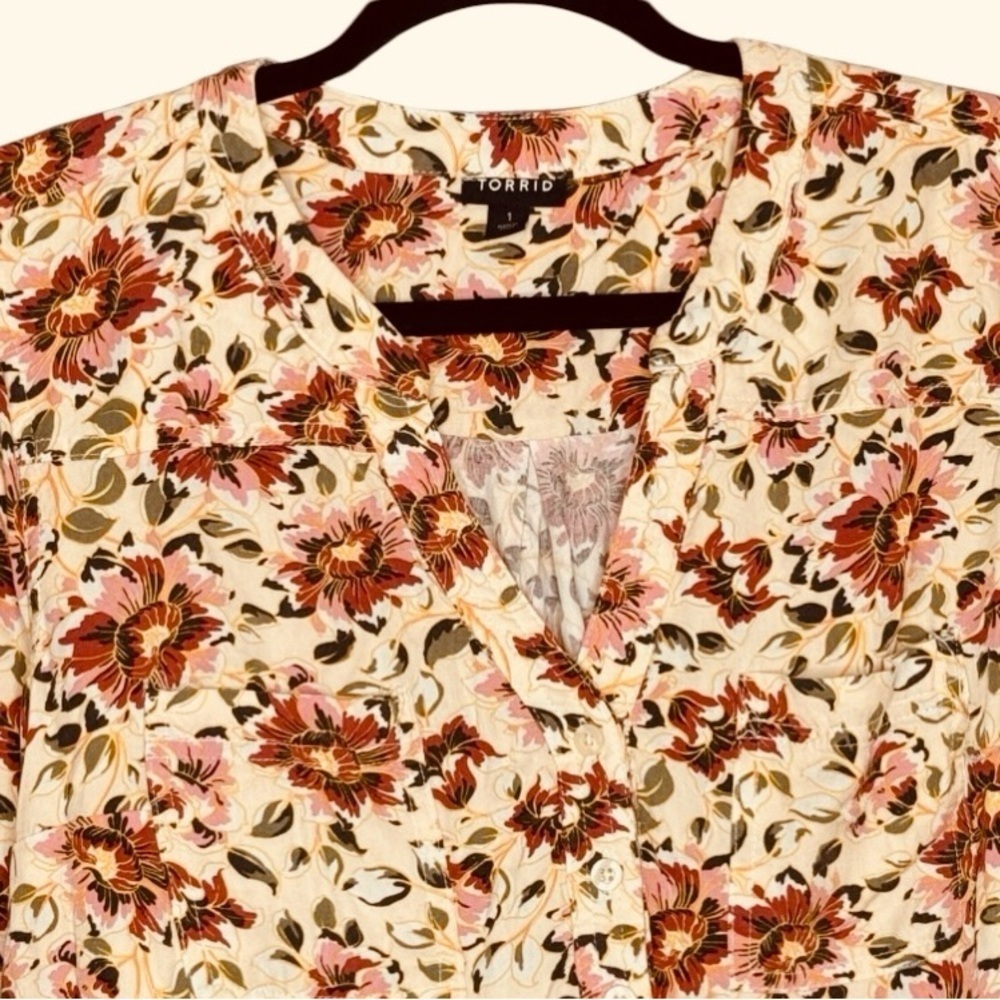 Torrid PreLoved 3/4 Sleeve Floral Print Women's Plus Top - Picture 3 of 8